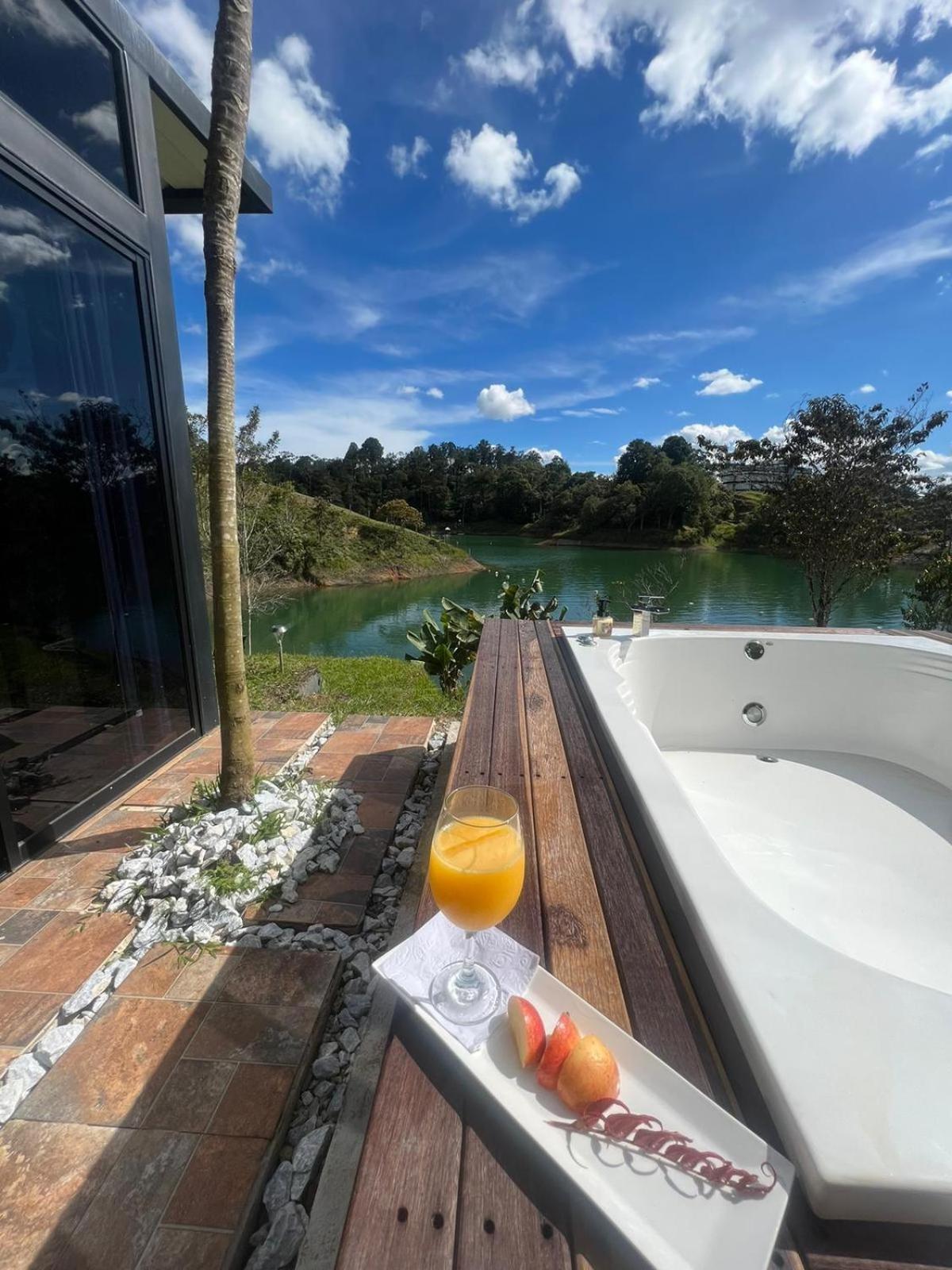 Cabana Privada Sin Prisa "Not Rush" Preciosa! Con Jacuzzi, Vista Y Acceso Directo Al Embalse, Vista A La Piedra , Deporte Acuatico Paddle Board And Breakfast Incluidos ! Imperdible Guatapé Dış mekan fotoğraf